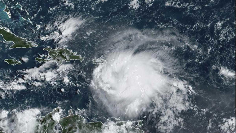 Puerto Rico: tormenta Fiona se convierte en huracán